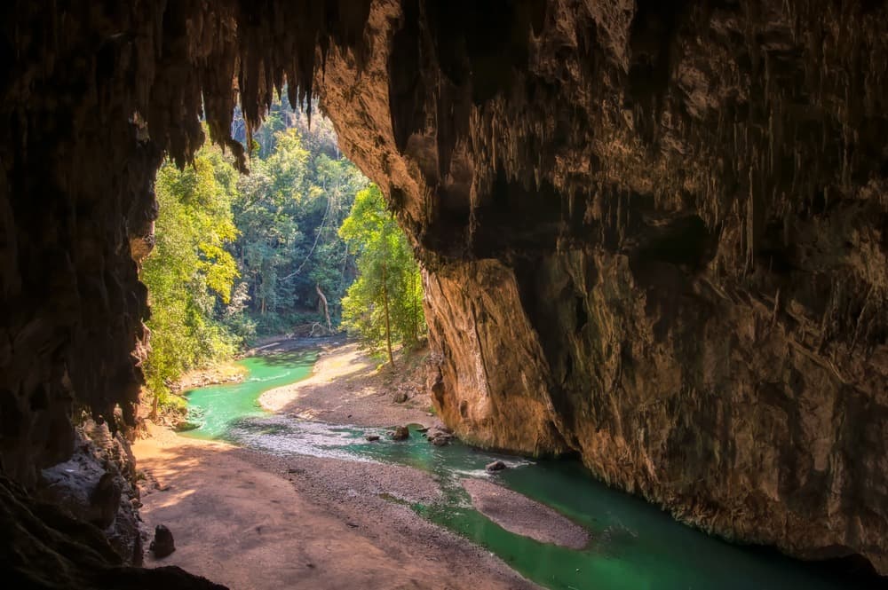 Grotta Tham Lod